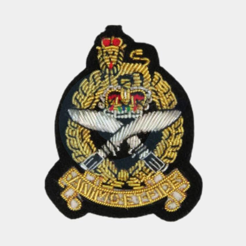 Queen Elizabeths Crown Bullion Wire Cap Badge